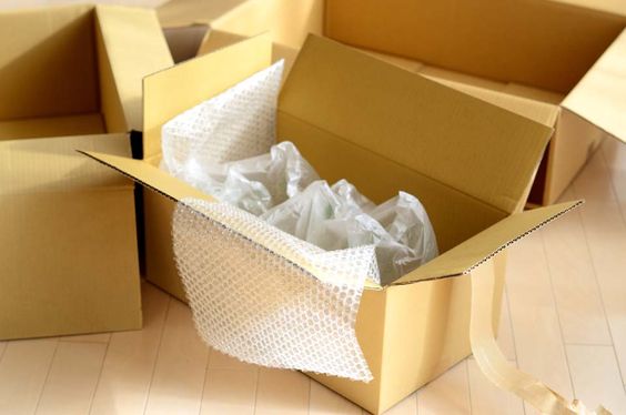 Boxes with bubble wrap